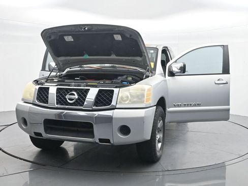 Used 2005 Nissan Titan SE RWD image 39