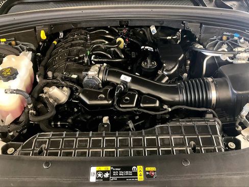 Used 2025 Jeep Grand Cherokee Summit image 29