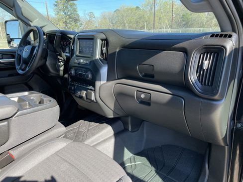 Used 2024 Chevrolet Silverado 2500 Custom w/ Custom Value Package image 44