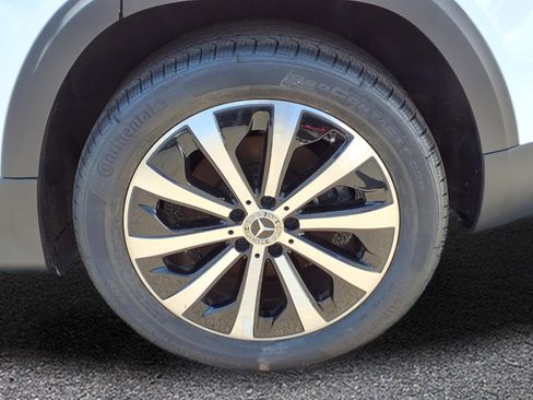 Certified 2022 Mercedes-Benz GLB 250 4MATIC image 9