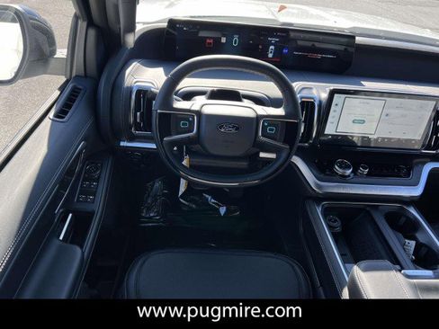 New 2025 Ford Expedition Platinum w/ Stealth Performance Package image 17