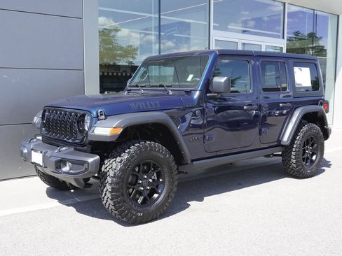 Used 2025 Jeep Wrangler Unlimited Sport AWD/4WD image 3