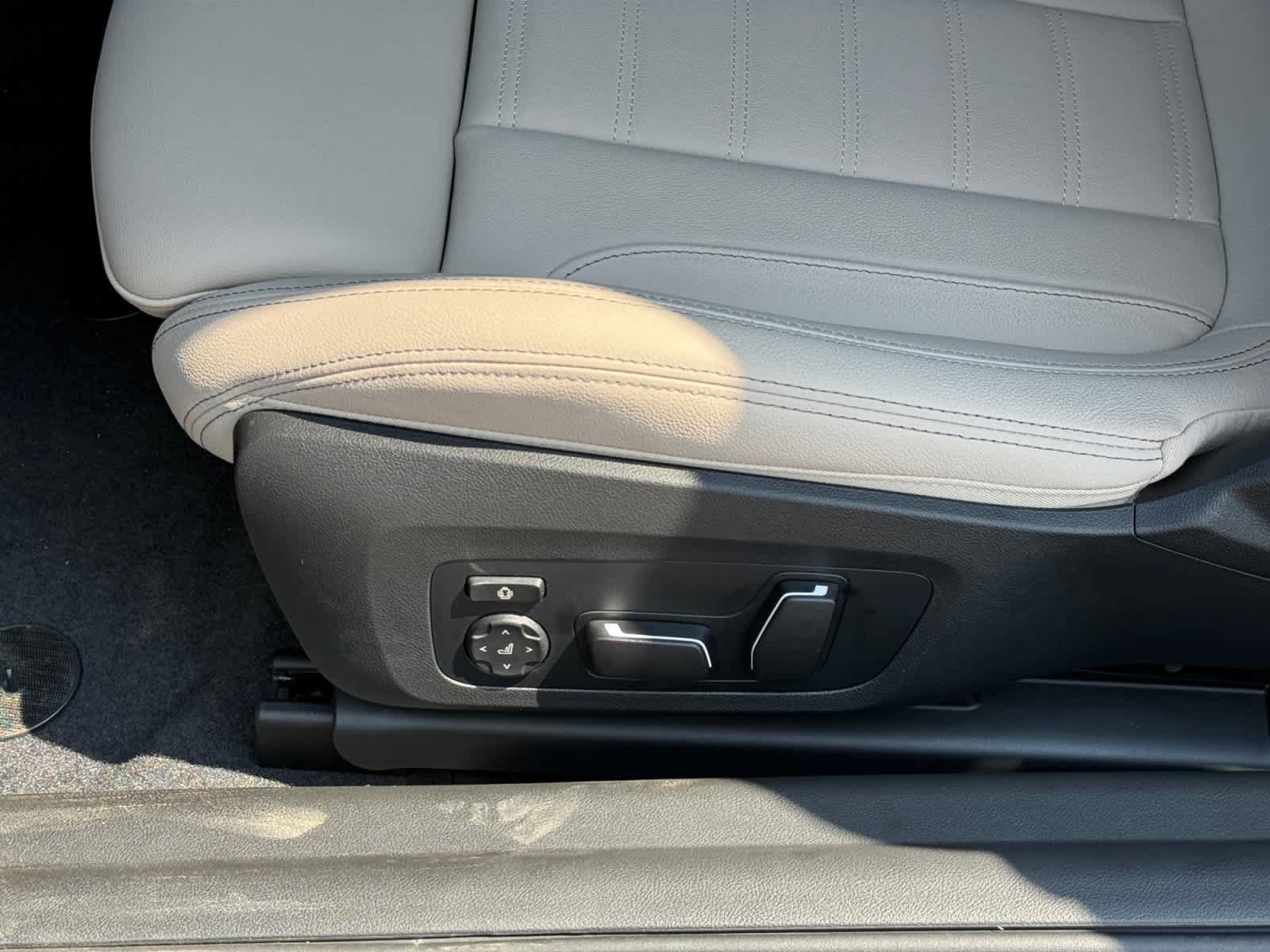 New 2026 BMW 230i xDrive Coupe AWD/4WD image 13