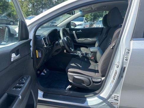 Used 2018 Kia Sportage LX image 9
