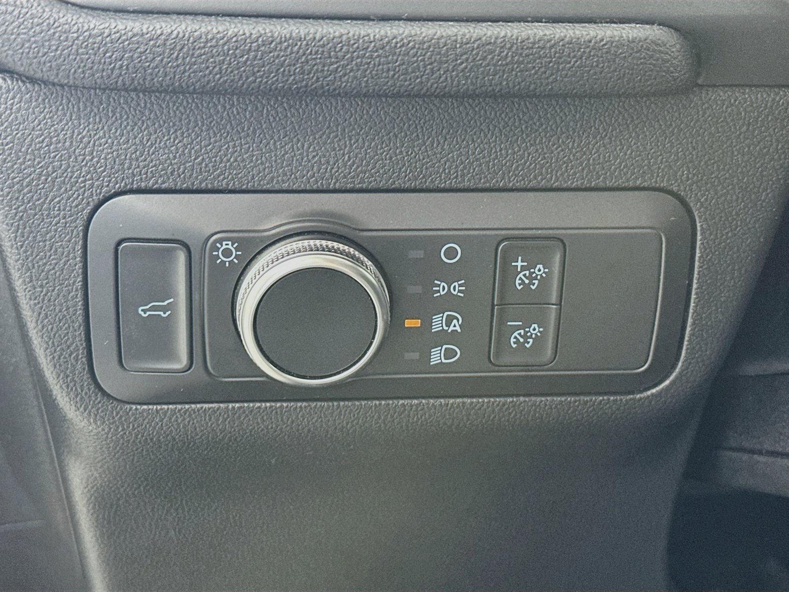 Used 2022 Ford Escape SE w/ Convenience Package FWD image 10