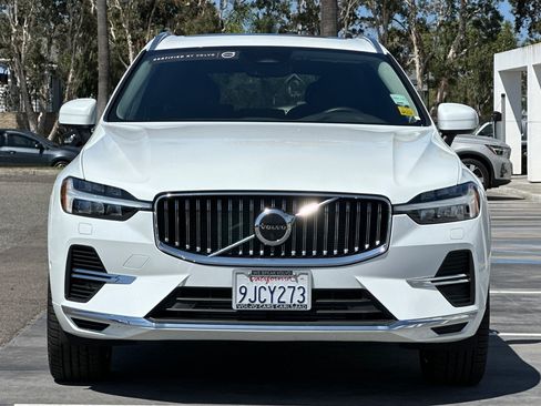 Certified 2023 Volvo XC60 T8 Plus AWD/4WD image 9