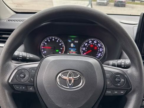 Used 2019 Toyota RAV4 XLE image 8