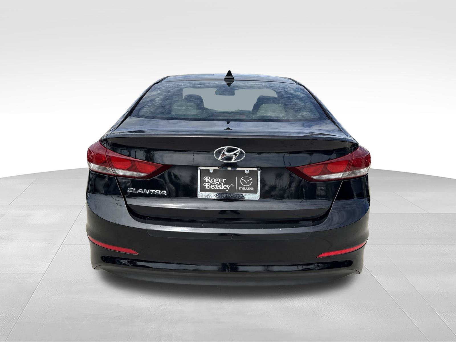 Used 2017 Hyundai Elantra SE FWD image 6