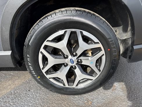 Used 2023 Subaru Forester Premium AWD/4WD image 23