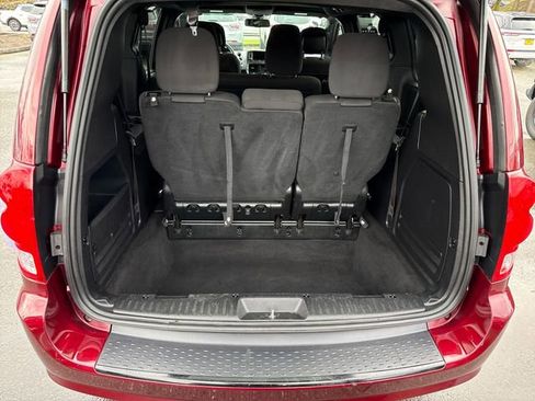 Used 2018 Dodge Grand Caravan SE image 15