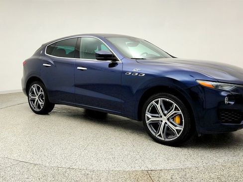Used 2023 Maserati Levante GT AWD/4WD image 3