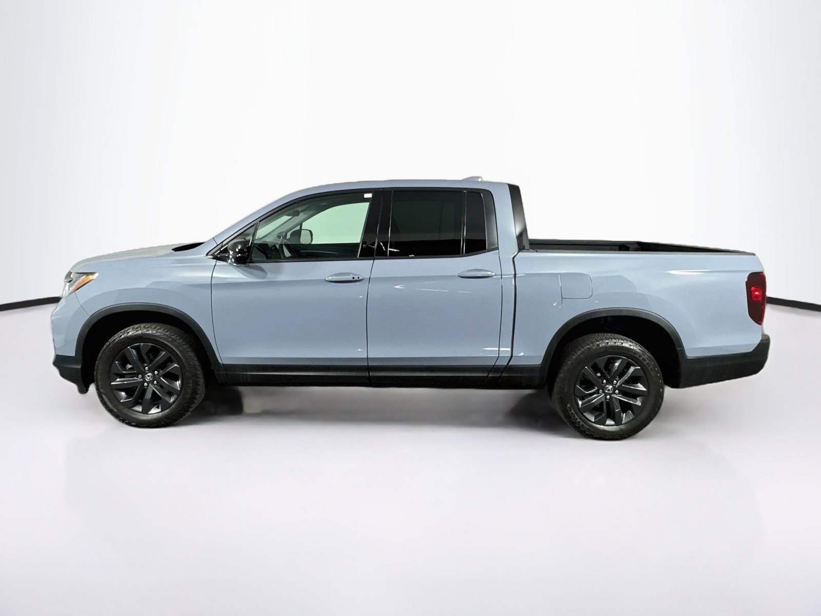 Used 2025 Honda Ridgeline Sport image 4