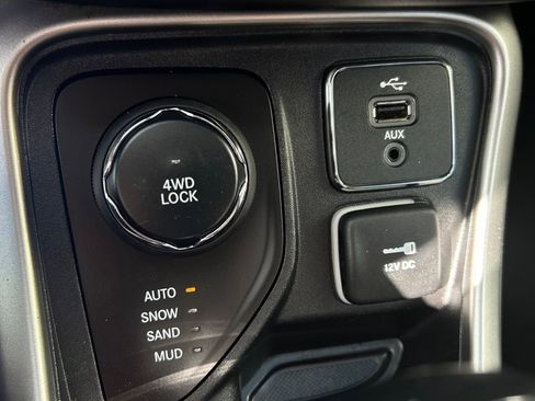 Used 2018 Jeep Compass Latitude w/ Popular Equipment Group image 33