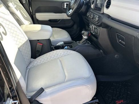 Certified 2022 Jeep Gladiator Overland image 15