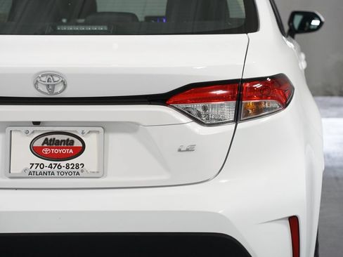 Certified 2025 Toyota Corolla LE FWD image 10
