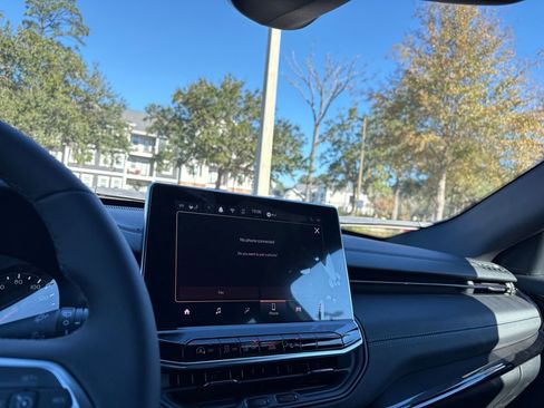 New 2026 Jeep Compass Limited image 18