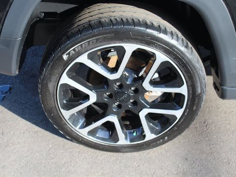 Used 2018 Jeep Compass Limited image 22