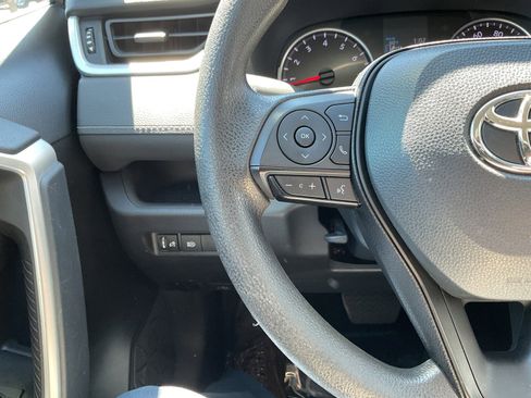 Used 2022 Toyota RAV4 LE AWD/4WD image 24