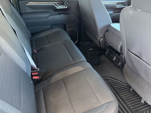 Used 2025 Chevrolet Silverado 2500 LT w/ Convenience Package image 22