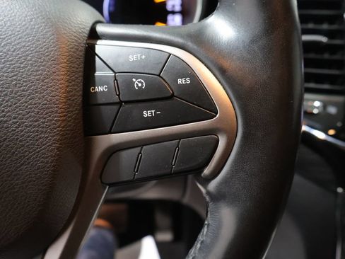 Used 2020 Jeep Grand Cherokee Altitude AWD/4WD image 40