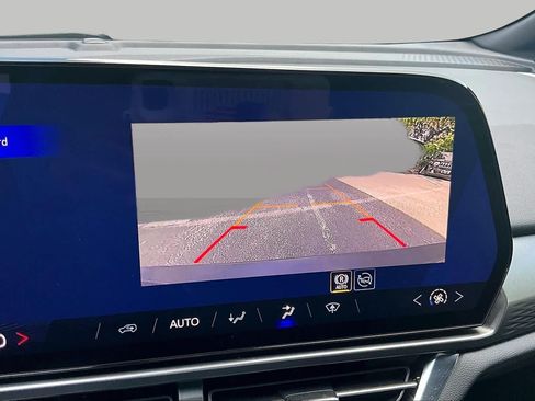 Used 2026 Chevrolet Equinox EV LT FWD image 26