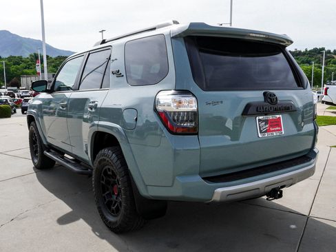 Certified 2023 Toyota 4Runner TRD Off-Road Premium w/ Moonroof Package AWD/4WD image 6