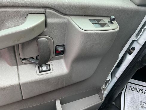Used 2019 Chevrolet Express 2500 w/ Communications Package RWD image 10