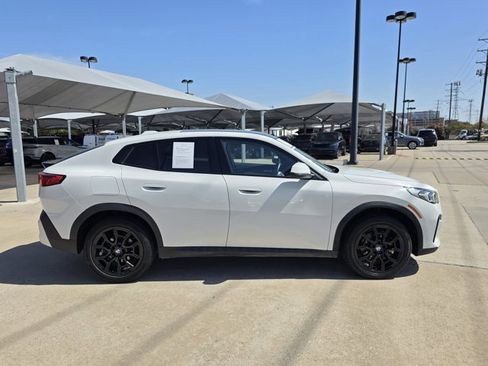 Used 2025 BMW X2 xDrive28i image 4