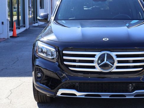 Used 2025 Mercedes-Benz GLB 250 w/ Driver Assistance Package image 13