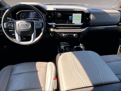 Used 2023 GMC Sierra 1500 SLT image 8