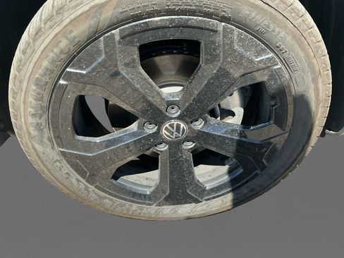 Used 2025 Volkswagen Taos SEL w/ Black Wheel Plus Package AWD/4WD image 14
