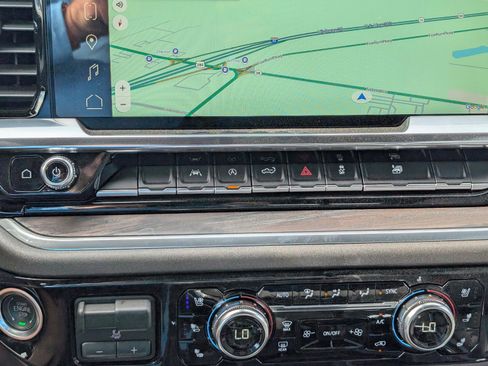 Used 2025 GMC Sierra 1500 SLT w/ SLT Premium Package image 27