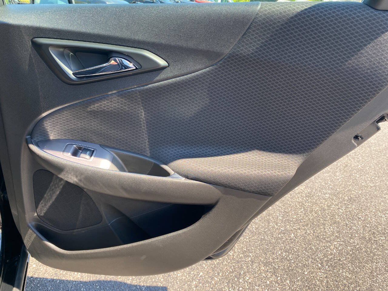 Used 2019 Chevrolet Malibu Hybrid FWD image 27