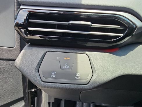 Used 2023 Volkswagen ID.4 Pro RWD image 26