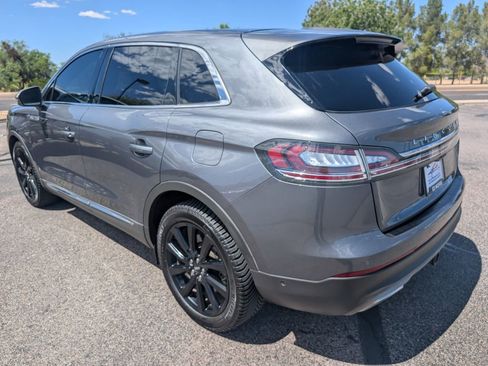 Used 2022 Lincoln Nautilus Reserve AWD/4WD image 3