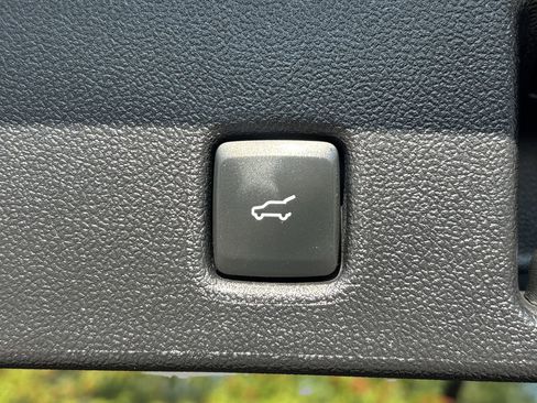 Used 2022 Ford Escape SEL w/ SEL Stealth AWD Package image 9