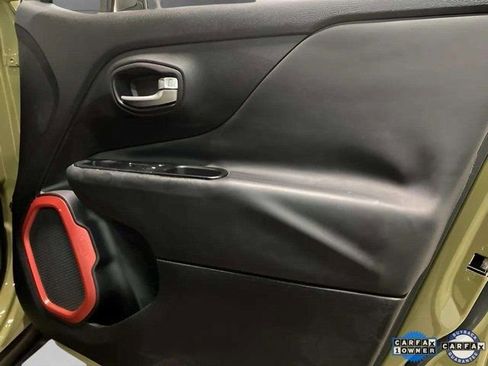 Used 2015 Jeep Renegade Trailhawk w/ Premium Leather Group image 76