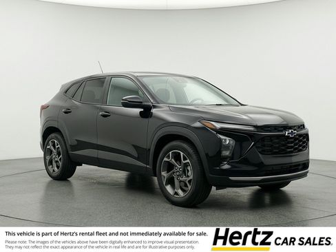 Used 2025 Chevrolet Trax LT FWD image 1
