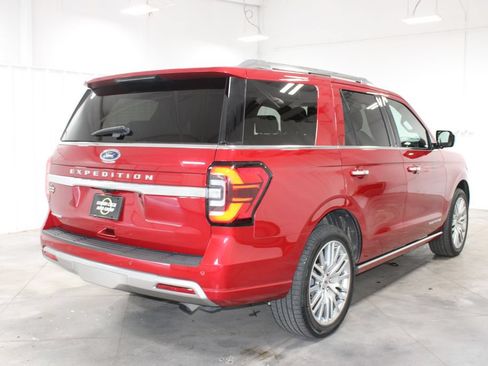 Used 2022 Ford Expedition Platinum AWD/4WD image 9