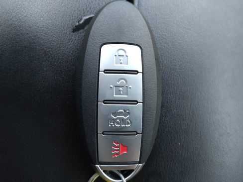 Used 2021 Nissan Rogue SV FWD image 32