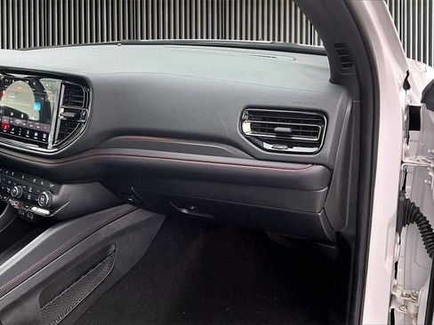Used 2023 Dodge Durango GT image 17