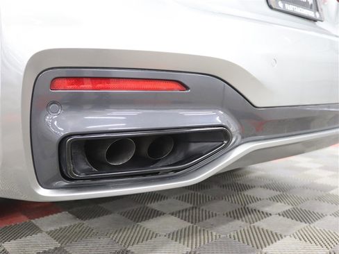 Used 2020 BMW 750i xDrive w/ Executive Package image 7