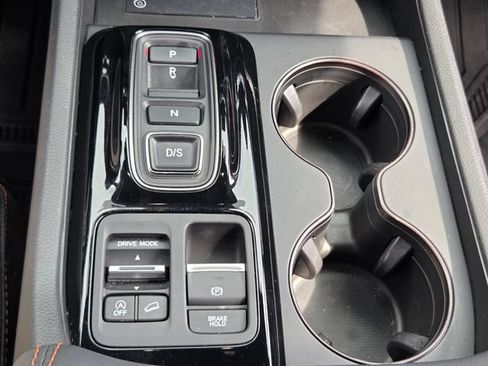 Used 2025 Honda Pilot TrailSport image 19