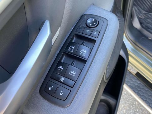 Used 2021 RAM 1500 Big Horn image 18