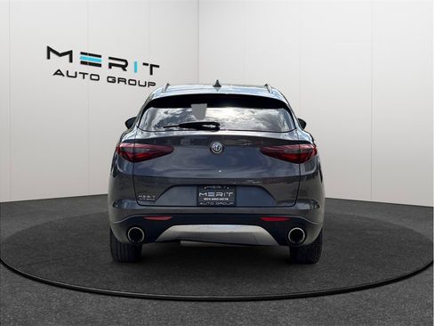 Used 2018 Alfa Romeo Stelvio Sport w/ Quick Order Package 22J Sport AWD/4WD image 8