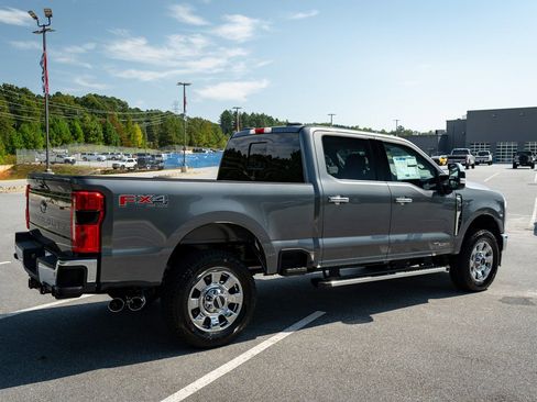 New 2026 Ford F250 Lariat w/ Lariat Premium Package image 10