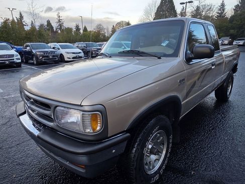 Used 1997 MAZDA B-Series Pickup B4000 4wd Se Manual, 5-spd V6, image 3