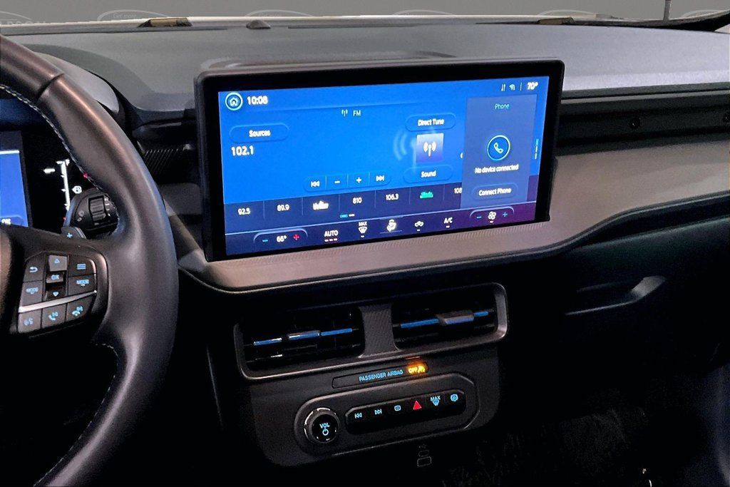 Used 2025 Ford Maverick Lobo AWD/4WD image 28
