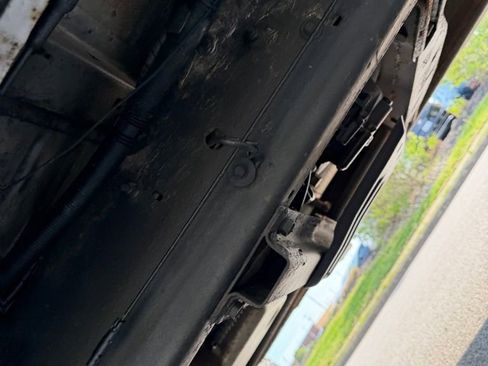 Used 2004 Chevrolet Silverado 2500 LT w/ Heavy-Duty Power Package image 15