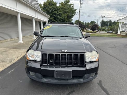 Used 2010 Jeep Grand Cherokee Laredo w/ Popular Equipment Group AWD/4WD image 3